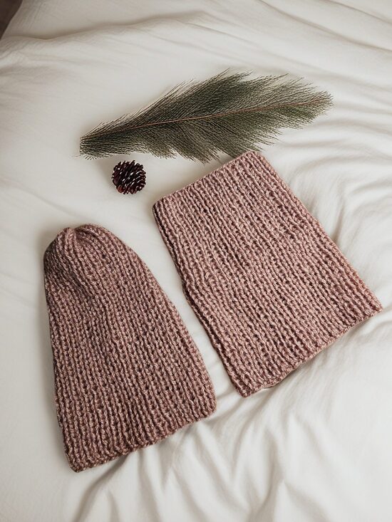 Cepure un tuneļveida šalle (vecrozā)